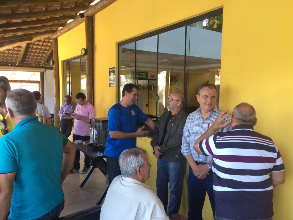 Deputado_Dalmo's tweet photo. Dia de convenções dos diretórios municipais do PMDB-SC. Em Barra Velha, litoral norte. #pmdbsc #santacatarina https://t.co/48QB6zFpK1