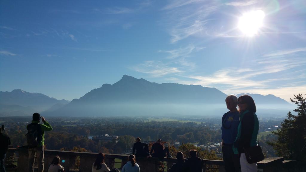 nomad_runner's tweet image. Waiting for the salzburg trail festival runners, mit Blick auf Untersberg.