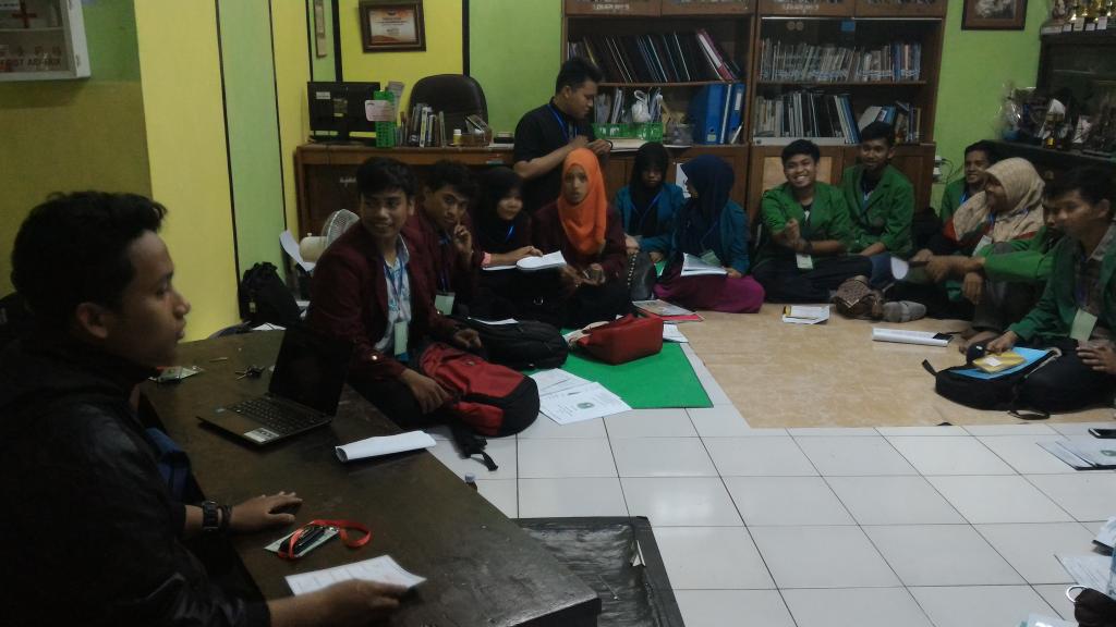 IsmafarsIndtim's tweet photo. Pengarahan dari steering lk2 ismafarsi angkatan 6 https://t.co/c6FU5KkFDS