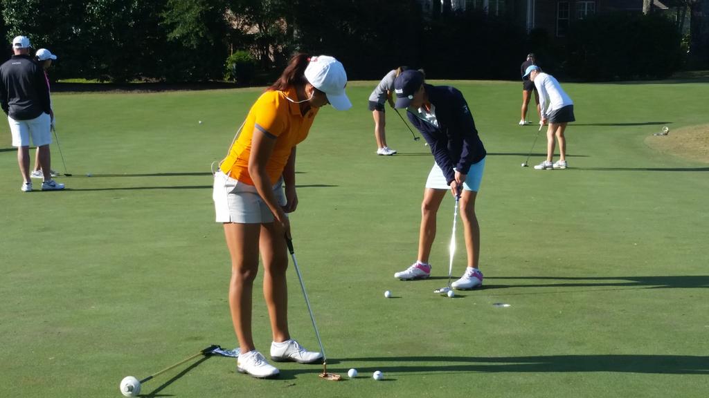 UNCWAthletics's tweet photo. Meghan Theiss rolls in a few putts before today's second round of The Landfall Tradition. #LT2015 https://t.co/PJpHvbAHXp