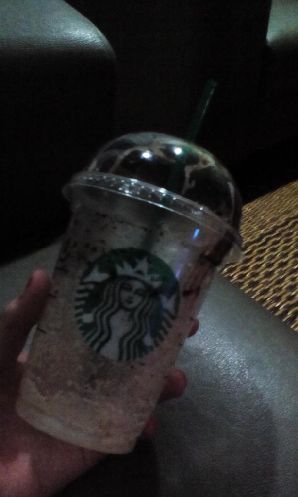 SitiSuh's tweet photo. Don't forget my Starbucks,mom..I wanna one more!!please..
#RealLoveOGIE #starbucks #The_curve #Finish #follow4follow https://t.co/3d2WLX5cGj