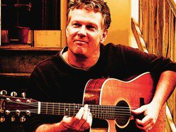 ReelBar's tweet image. @bobgatewood performs his last island show of 2015 here at 3pm @PIBToday @pibdaily