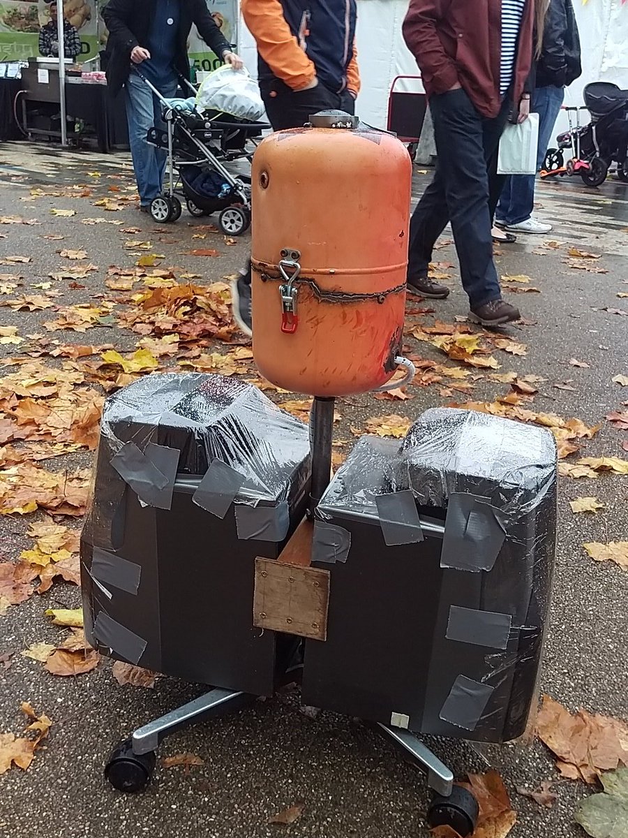 liveableplaces's tweet photo. Geo-located music - really very, very cool #DMMF15 https://t.co/fTKDxRDOVQ