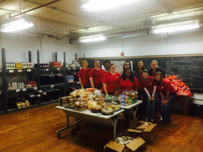 SFBulldogs67's tweet photo. Thanks Jr. League for making our Food Pantry welcoming for our families! https://t.co/pHTB0kZF7z