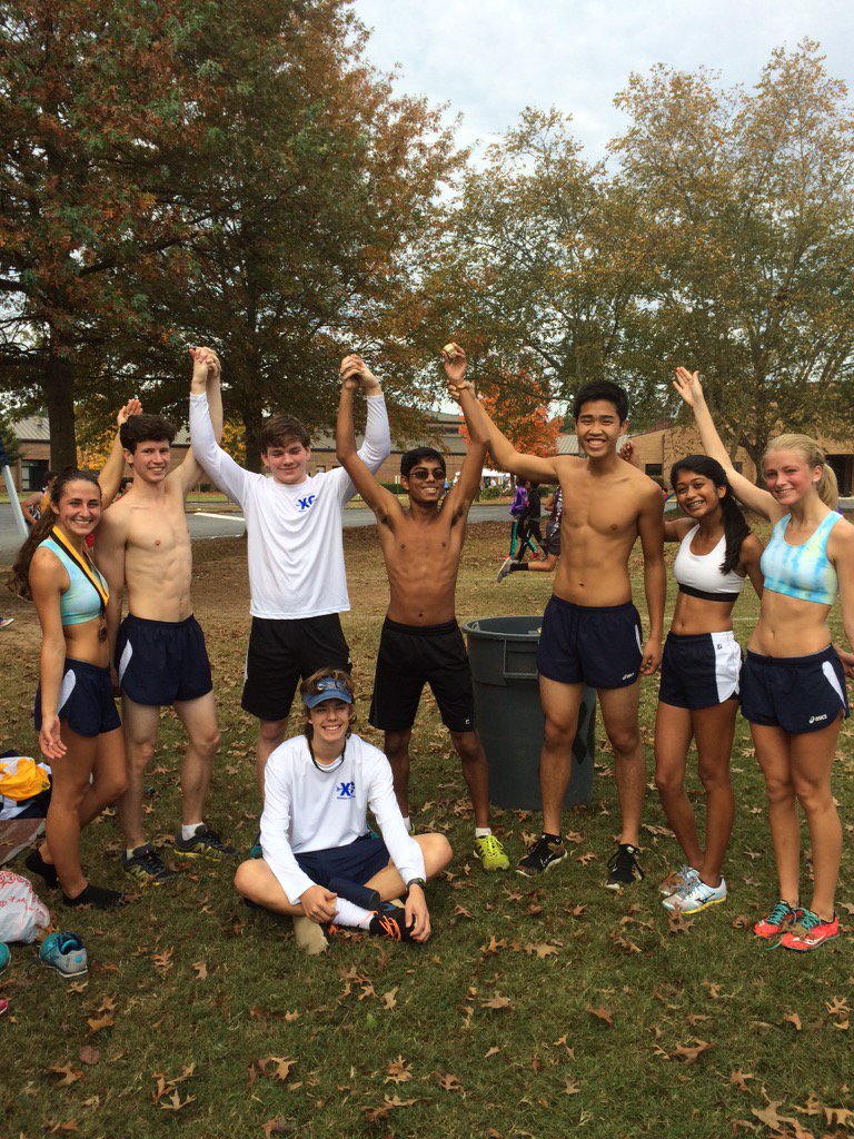 Wheeler_XC's tweet photo. Getting it done this morning! #realteamsholdhands #wildcats https://t.co/uF1HEqmjMg