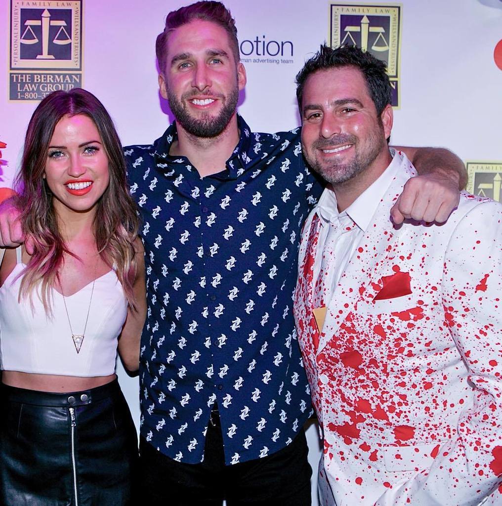Minaa_lens's tweet photo. Americas Favorite Couple! @kaitlynbristowe #kaitlynbristowe &amp; @shawn_booth18 #shawnbooth #FrightNight2015 #thebache… https://t.co/VTFqqPBo80