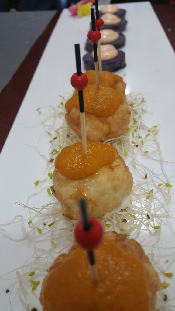 AIONSur's tweet photo. @Luispintura80 no es sólo un cocinero, es un artista gastronómico @DeMayorCocinero @Enrique_chef @Inesporro https://t.co/IElxZwf2mg
