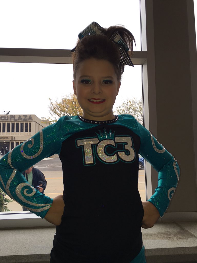 NancyeWard's tweet photo. HallieJane is ready to rock the mat at @JAMfestEvents #HalloJam #jamfestevansville #tc3 #majesty https://t.co/iiGfoGObsx