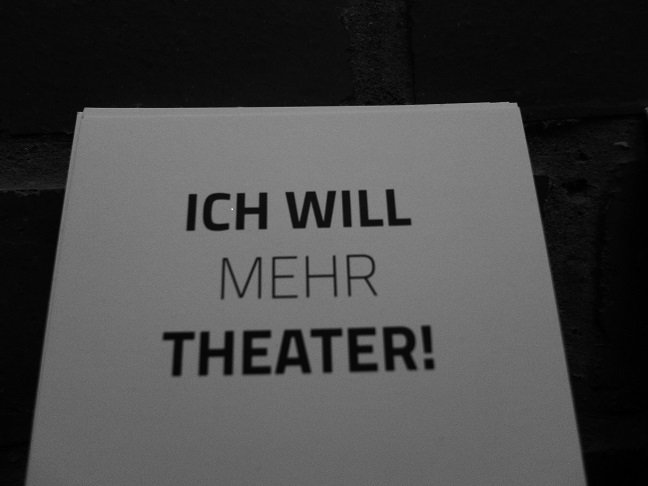 24hTheater's tweet photo. Merkel ja auch; allerdings nur wenn Claus Peymann inszeniert. #24thn https://t.co/eOQMUuk7Ry