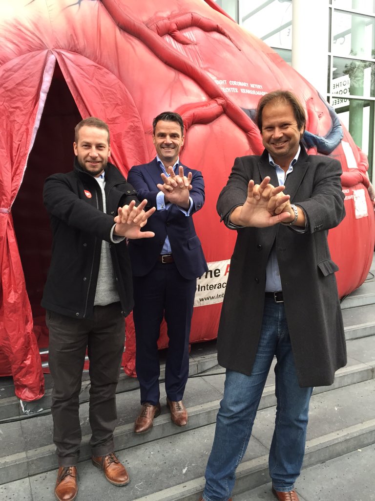 pjpm_schuffelen's tweet photo. Together saving more lives at #restartaheart day in @centreceramique @KeepHeartbeat with @Rotary Maastricht Oost https://t.co/6kGGQVfbEs