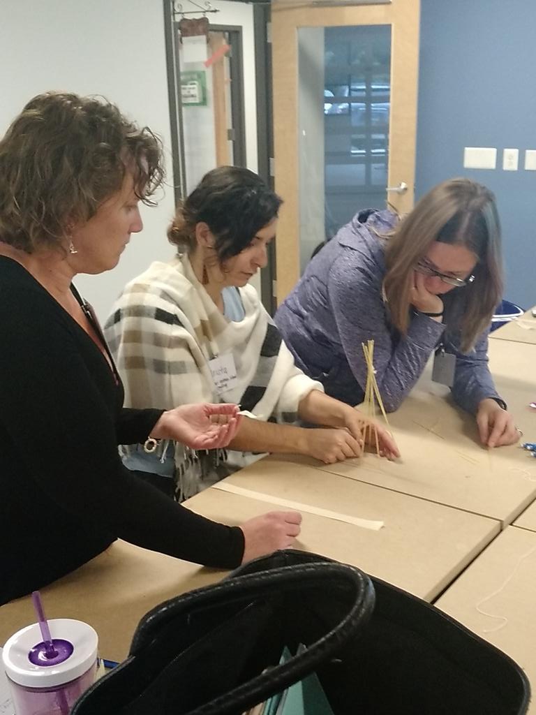 CabinetofCurios's tweet photo. Marshmallow Challenge w/Jen @ecfs1878 #stemece @VKH_edu https://t.co/YtWdlS3v8t