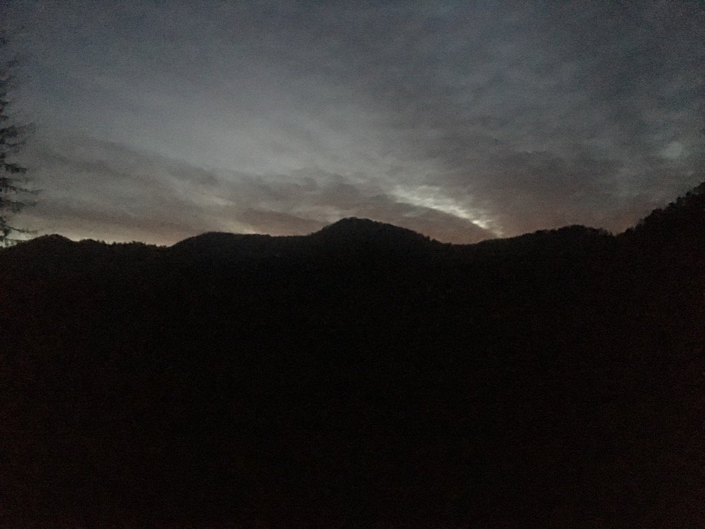 stephen_686's tweet photo. Before daybreak heading into the wild to hunt! #hunt #hunting #ruger #boltactions #sky #darkness https://t.co/Ujcze2x73x