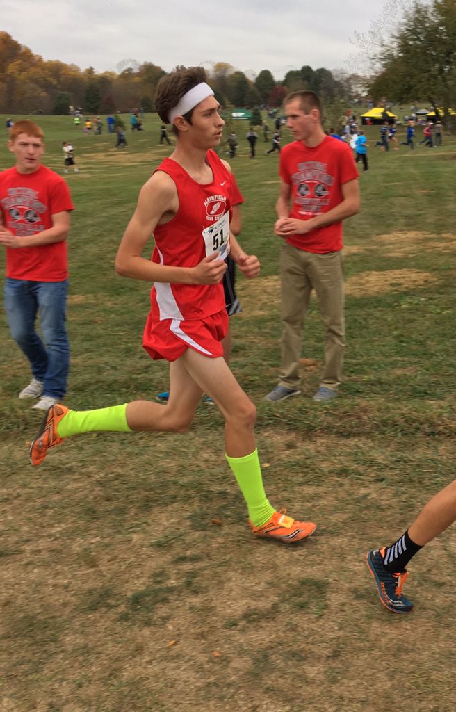 QuakerSports's tweet photo. Semi-State cross country action. Great job Bayley. Go Quakers! https://t.co/YSH7jV4Pcj