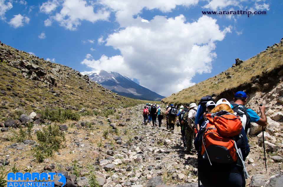 climbingararat's tweet photo. #trekking in #Turkey
#weekend_activity #weekend #outdoors #mountains #hiking https://t.co/5I34KvU3Xw
