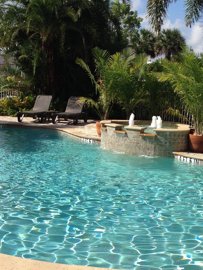 HamptonFtMyers's tweet photo. Ahhhh, pool time! #Pool #Relax #SWFL #Hampton #NumberOneHotel #Vacation #Suntan #WeLoveHavingYouHere https://t.co/sNYmJmXkhf