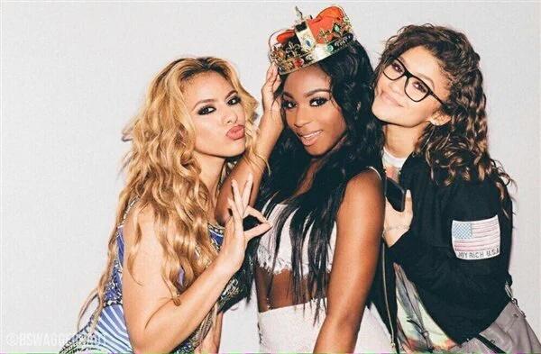 littlemixmagicb's tweet photo. #DinahAppreciationDay https://t.co/EP6kG9Yxga