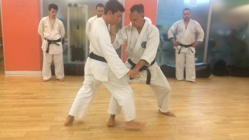 AIKAM_WadoRyu's tweet photo. Allenamento per le #cinture #nere #Karate #WadoRyu #AIKAM #WKF #blackbelt #kids https://t.co/yQdFvl5gxt