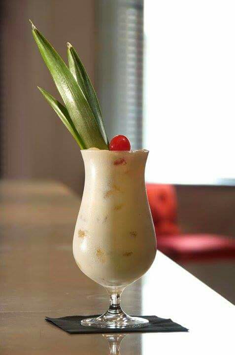 Nichols_Nott's tweet photo. It's only 1 hour to happy hour at Nicholson.  Are you popping in? #lovecocktails # lovesport https://t.co/QBQO6yoon8
