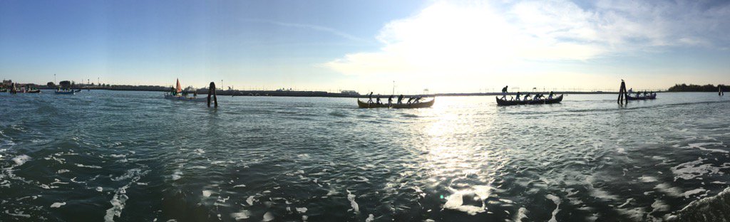 veneziaunica's tweet photo. Regata sociale della remiera canottieri Cannaregio #vogaveneta https://t.co/P9DppPuaNX