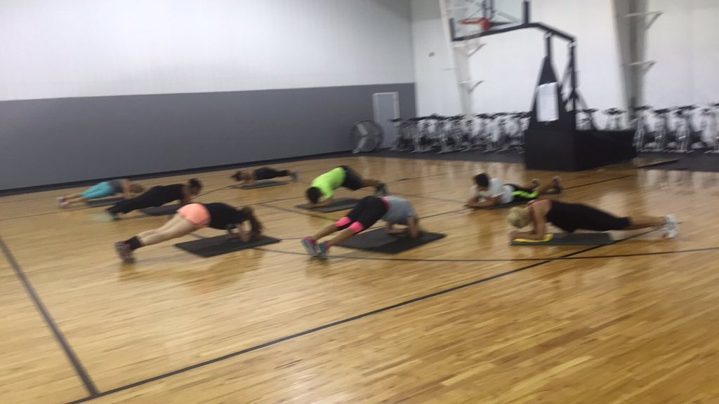 huffstamized's tweet photo. Big time work at #CFIT #STRENFTH https://t.co/sR02TA9tQi