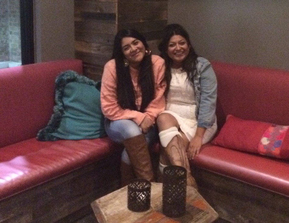 monique__bianca's tweet photo. Happy birthday mommy!#sameb-dayasdrake☀️🌺 https://t.co/NNU61b6kFj