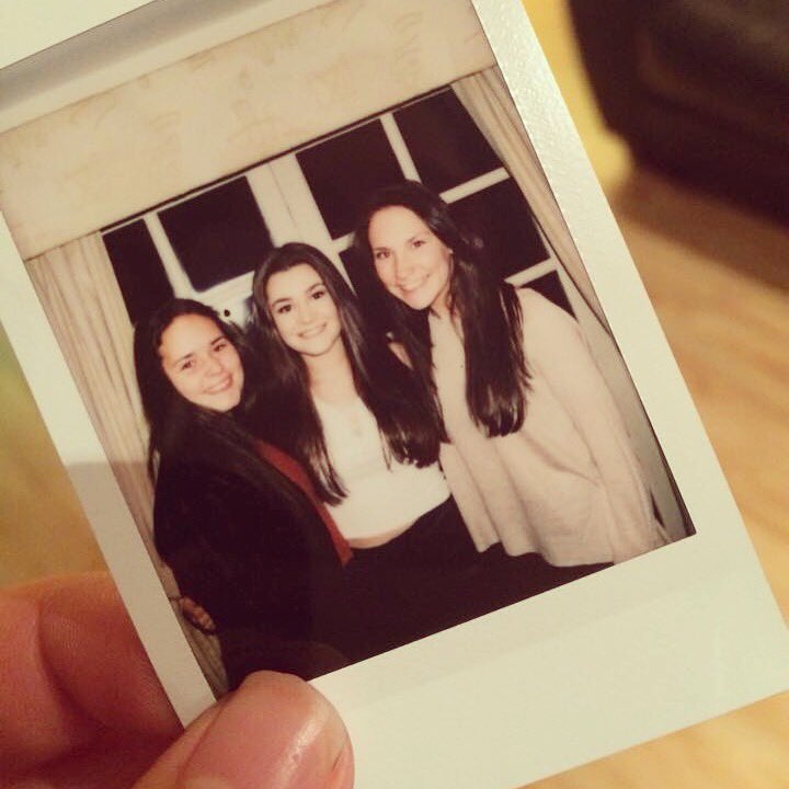 alisharooza's tweet photo. Bestfriends ✨✨ @lucy_moorex @Jesss_mooree https://t.co/xm1SeMjZyE
