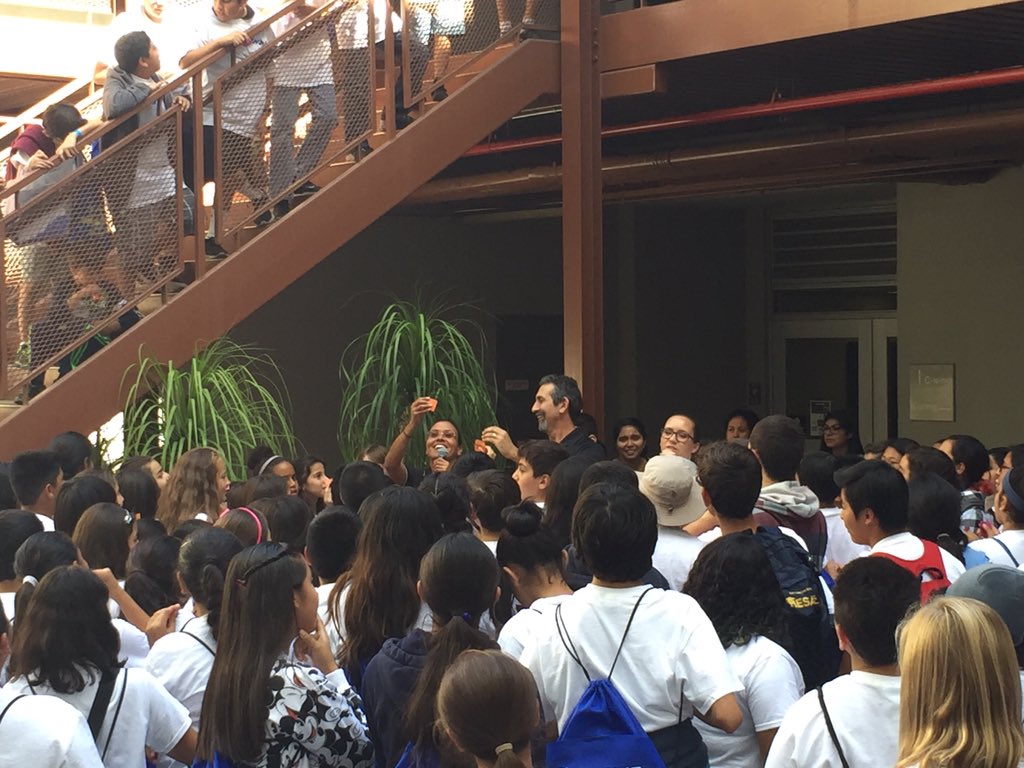 calstatelaecst's tweet photo. #ECSTopenHouse #CalStateLA https://t.co/rKcNUHjA53