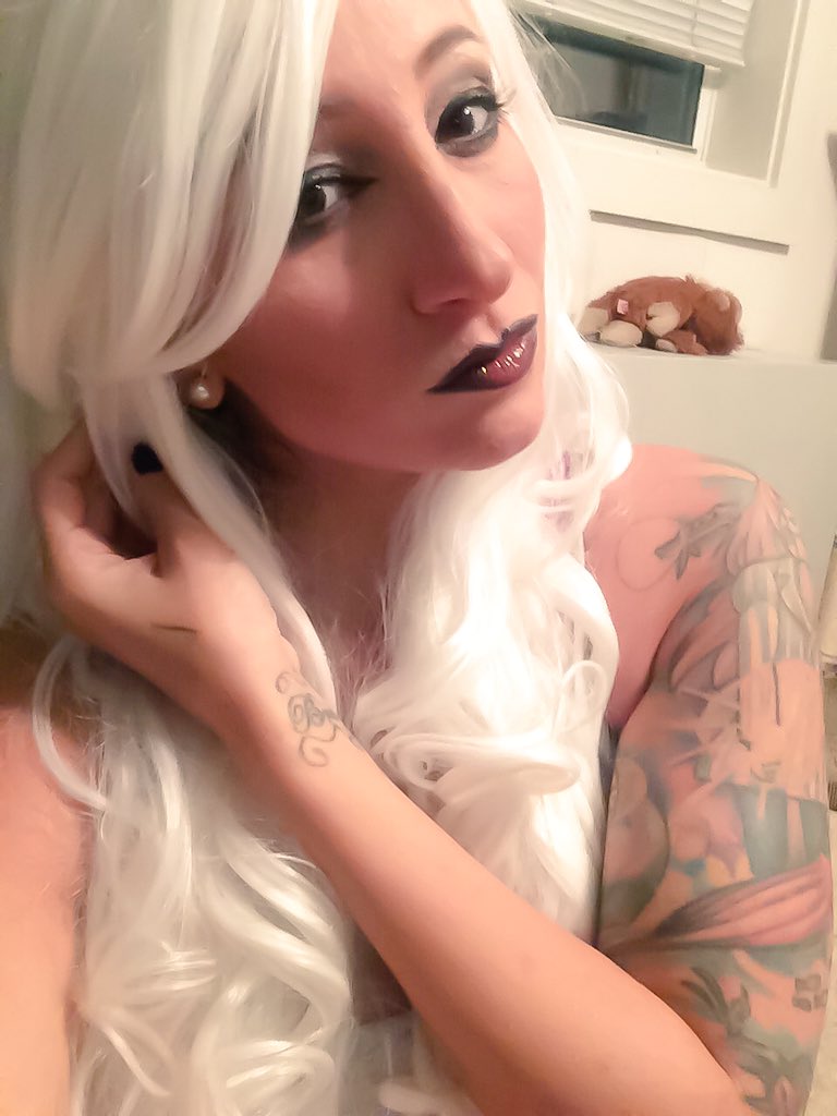MisFitMom219's tweet photo. Halloween is near 💀 https://t.co/3MaVCW1ReJ