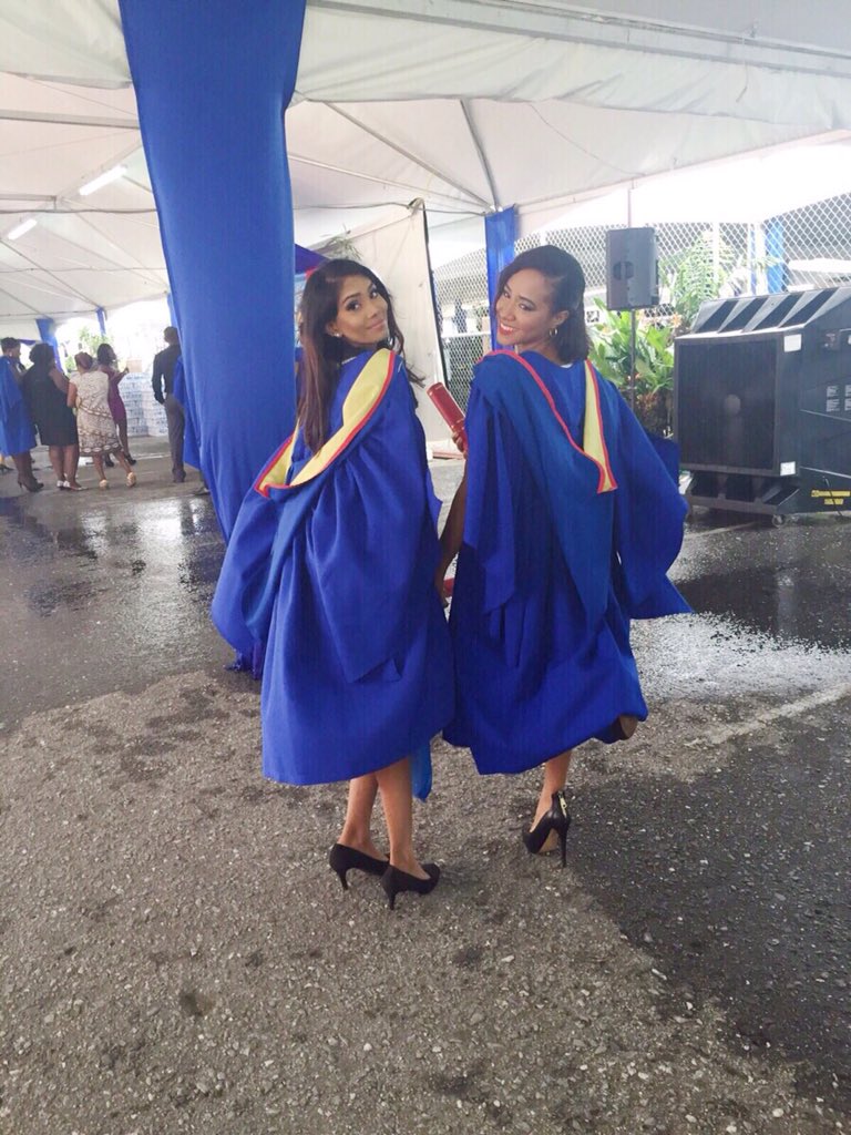 ChenChen9289's tweet photo. Graduation 2015... Award ceremony for Bioengineering. #BossBitchAlert lol 🎓📚💃🏽 #UWIGrad2015 https://t.co/ZnojWYzct3