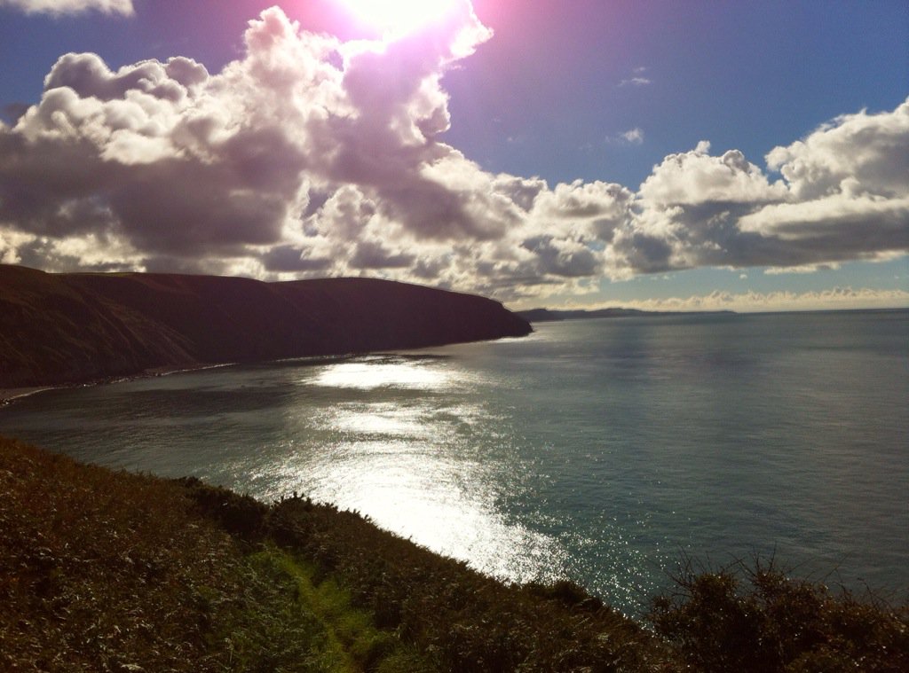 Sunset over the Pembrokeshire Coast <a href="/WalesCoastPath/">Llwybr Arfordir Cymru / Wales Coast Path</a> <a href="/VisitPembs/">Visit Pembrokeshire 🏴󠁧󠁢󠁷󠁬󠁳󠁿</a> @ruthwignall @fly2wales