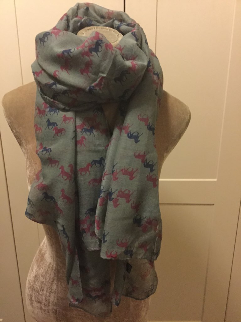 CountryScarves's tweet photo. SOLD OUT! https://t.co/amnOEYBhTw