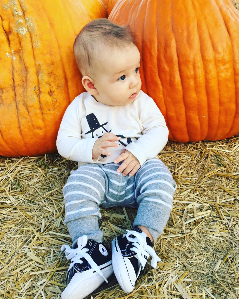 nkulani's tweet photo. #PumpkinPatch https://t.co/bbiBeZxwRy