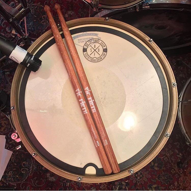 vicfirth's tweet photo. #MyPerfectPair are #vfMS4
From @jcbryantdrums
#VicFirth https://t.co/W6pSfZJ4tX