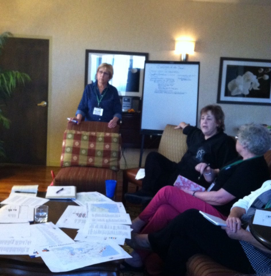 Sarah3White's tweet photo. Conference director Mary Beth Lagerborg facilitates visioning for future...ideas are flying! #APH2015 second #career https://t.co/lgfQVQyM1H