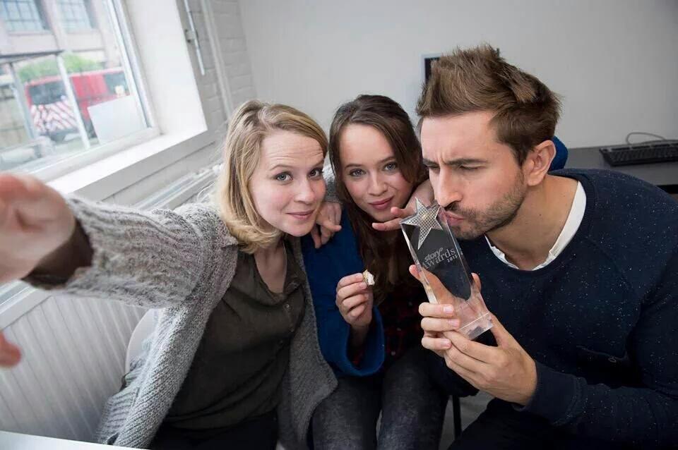 TeamVergels's tweet photo. Hier word ik blij en sprakeloos van, superhard bedankt! Wij hebben de beste fans! #besteprogramma #storyawards2015 ❤ https://t.co/bJ4xkplOU6