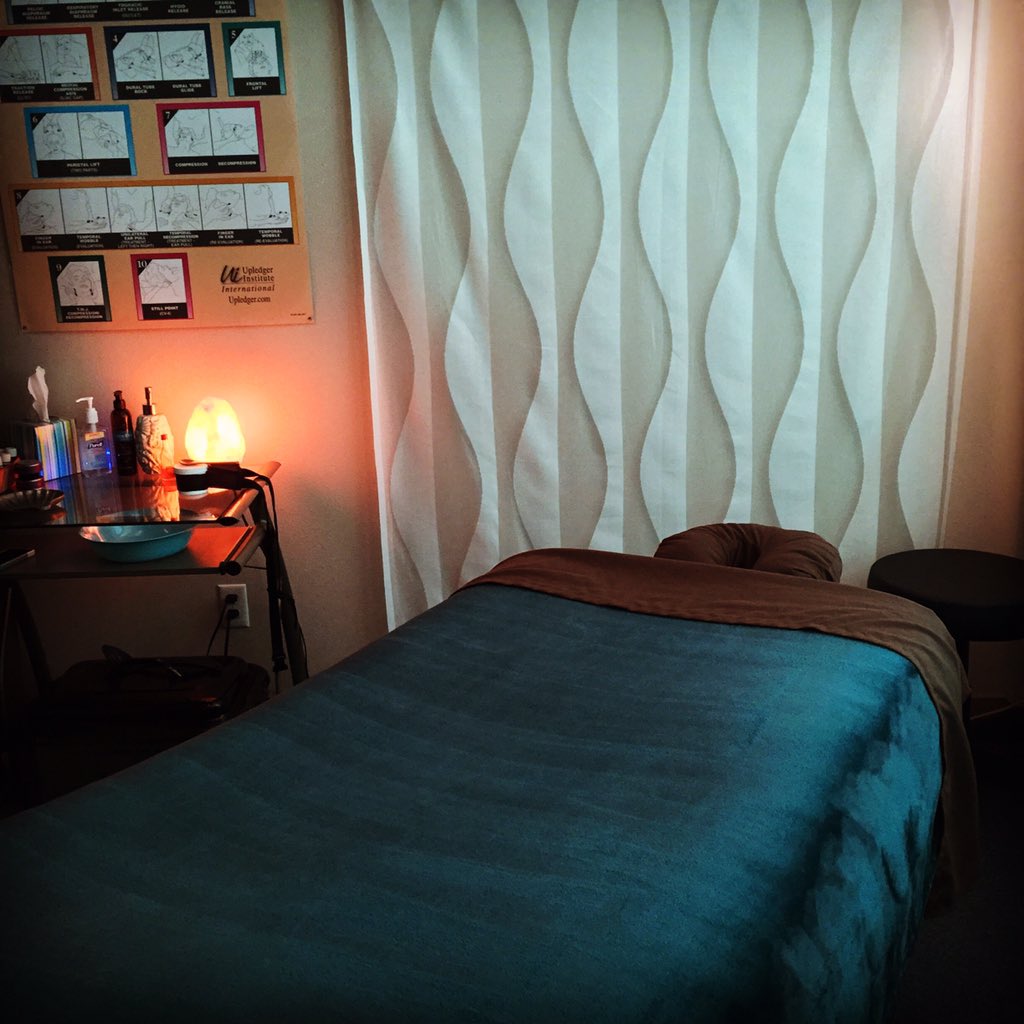 LaurelWellbeing's tweet photo. Your hour of #relaxation awaits! #massage #massagetherapy #mukilteo #washington #laurelwellbeing https://t.co/LrBsbSy6f8