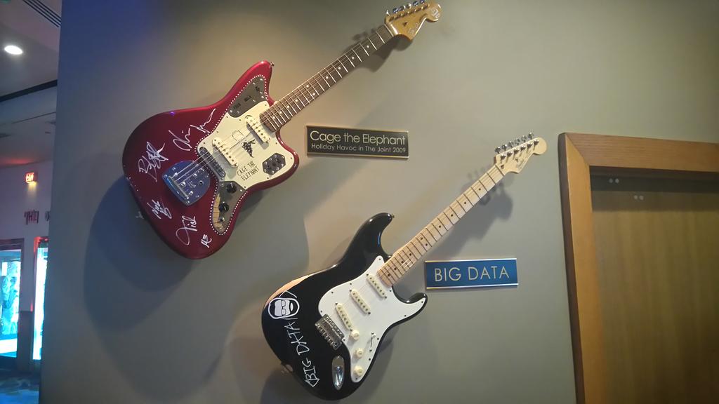 CyrilleGrandval's tweet image. Hard Rock Time with #php &amp;amp; #bigdata at @HardRockHotelLV #zendcon  @elePHPant_off