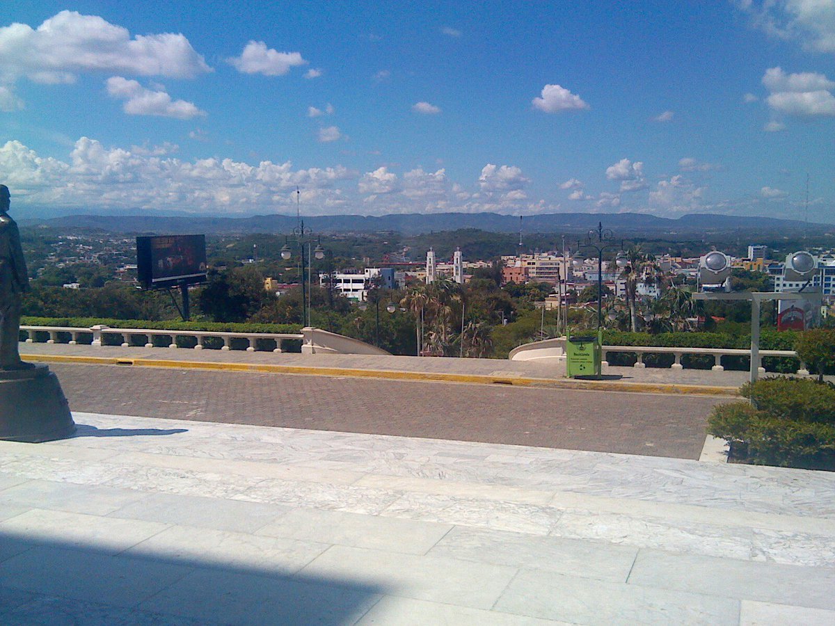 MerlinR18's tweet image. Encontrar a alguien con quien poder conversar es raro... generalmente la gente sólo habla ....