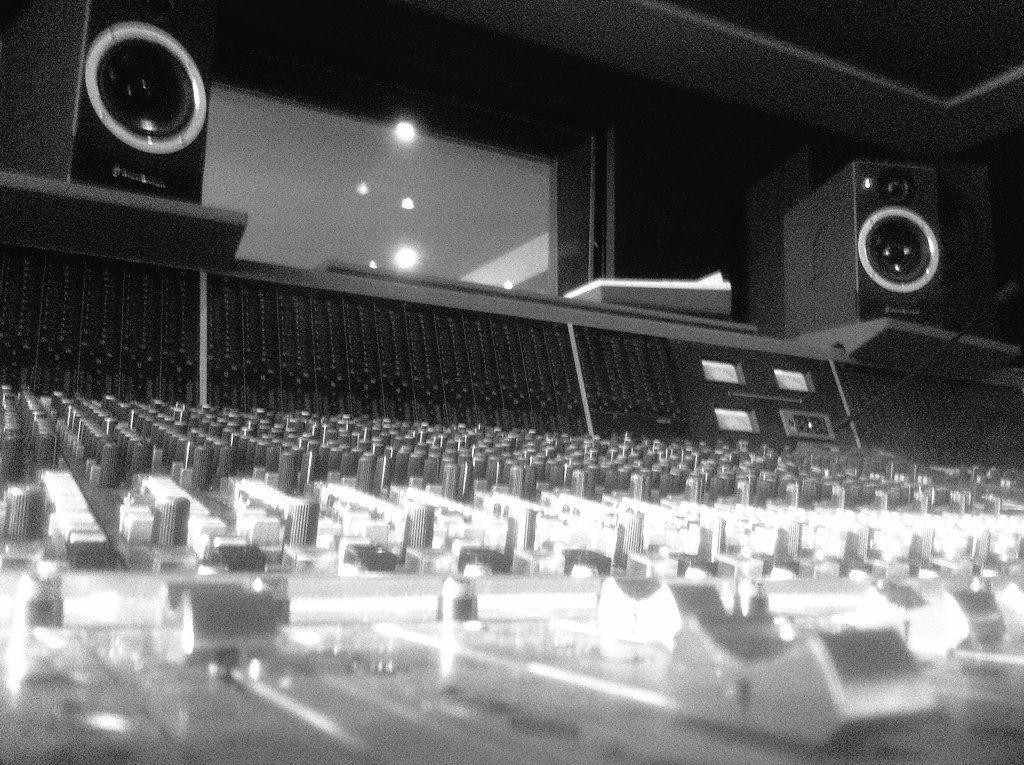 music moose records tweet media