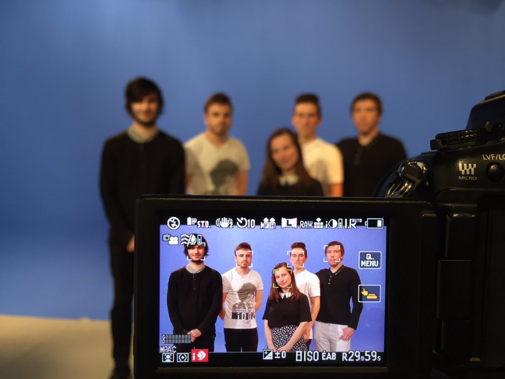 Agence_SQUARE's tweet photo. Voici quelques clichés pris pendant la séance photos ! 📸 #SQUARE https://t.co/ffR5PI3t1L
