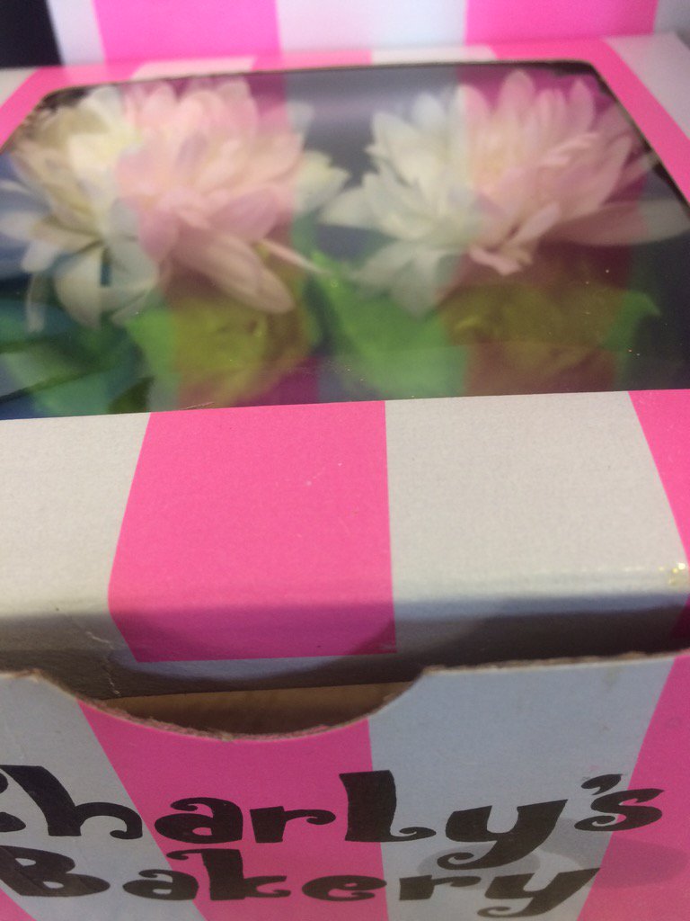 the12in12's tweet photo. The incredible team at @charlysbakery donated these cupcakes for our day with Sivuyile Home.Thank you for the love. https://t.co/JwmLCEoPJy