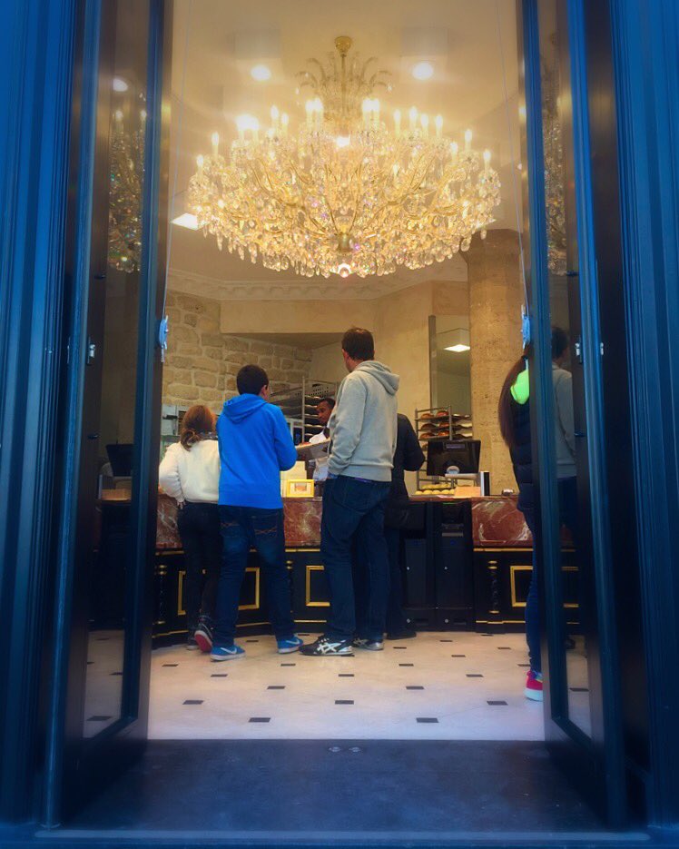 meljoyharvey's tweet image. Fab way to start #saturday #dersou #paris with an #asian inspired #BloodyMary + #Korean #noodles &amp;amp; a stop @ a bakery