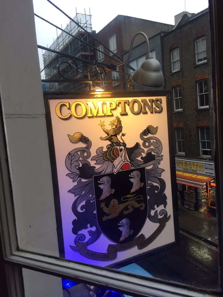 simonaylwin's tweet photo. Watching Rugby in Comptons in Soho has a rather beautiful assume try to it. It's all about muscle I guess. https://t.co/Aj89WpjkRP