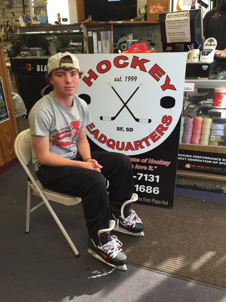 GjerdeJennifer's tweet photo. New Skates#hockeyheadquartets#ccmjetpack https://t.co/Ma2Xm1sfye