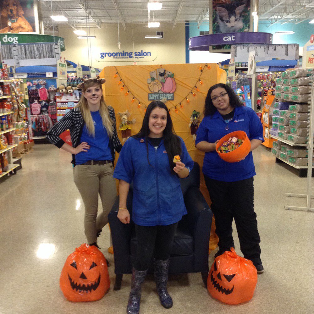 Everyone is excited for the event here at 1737 #MonsterCute <a href="/DonnaDslack/">Donna Slack</a>