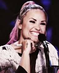ddemidirection's tweet photo. -"Beni yargılama.Adımı biliyorsun , geçmişimi değil." #TurkishLovaticsForever @ddlovato https://t.co/LIUgwzTVSd