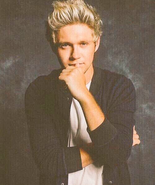 iHarryween's tweet photo. EVERY RT COUNTS AS A VOTE

#EMABiggestFans1D https://t.co/k6xCQxSlpM