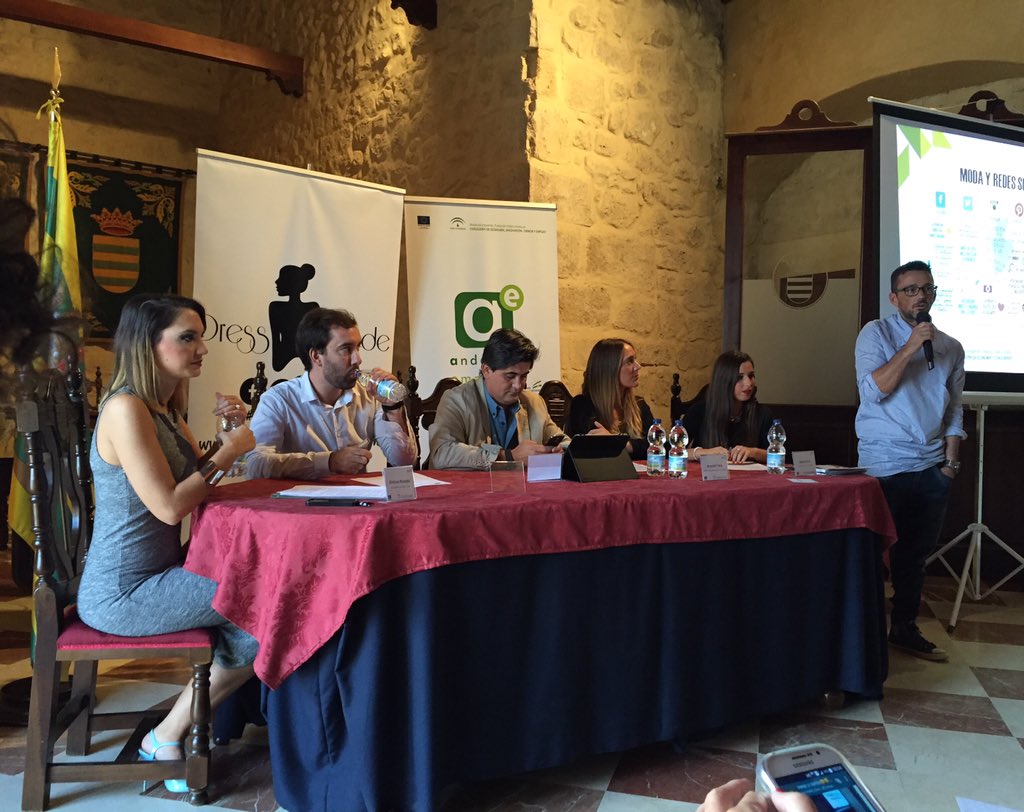 elcieloenmist's tweet image. Comenzamos, Fashion Village 2.0 #conectadresscode #fashionvillage20 #elcieloenmistacones #fashionblogger