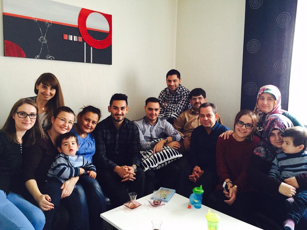 Twitter 上的 Ilkay Gundogan Hi Guys I Had A Great Day With My Family Thank You So Much For All Your Birthday Wishes Happy Thx T Co Bzxp0vjgfy Twitter