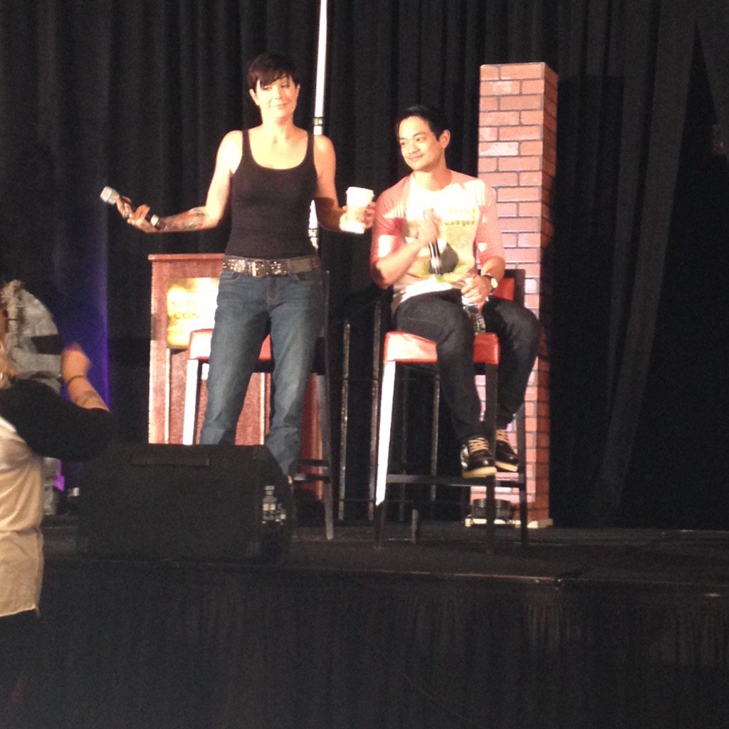 punkin3484's tweet photo. @kimrhodes4real &amp; @OsricChau #ChiCon https://t.co/Clpv9uWpAh